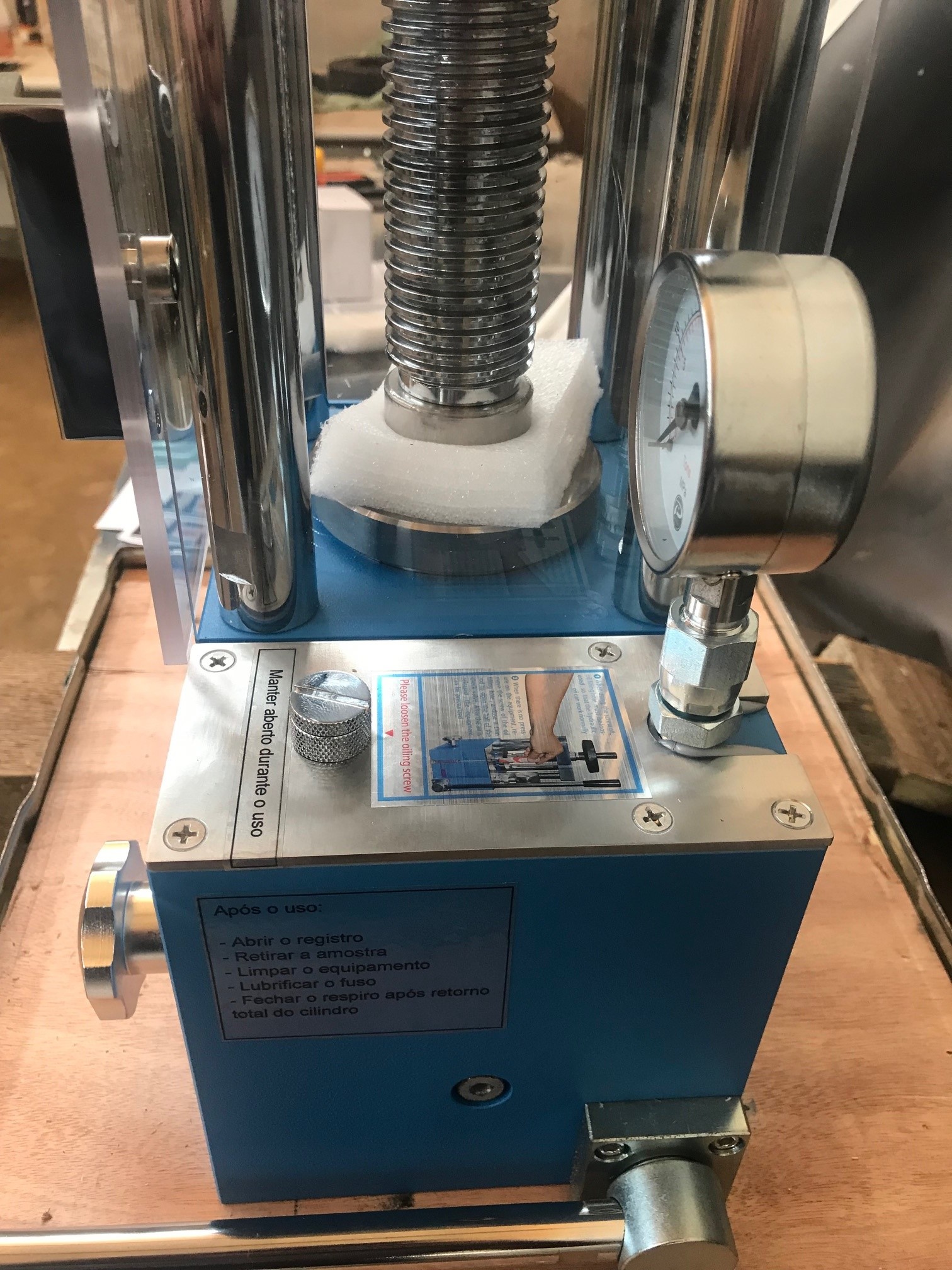 prensa de embutimento.jpg