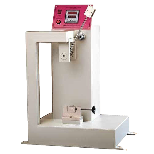 maquina para ensaios izod e charpy.png